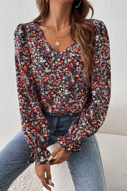 IN LACE AND FLOWERS BLOUSE