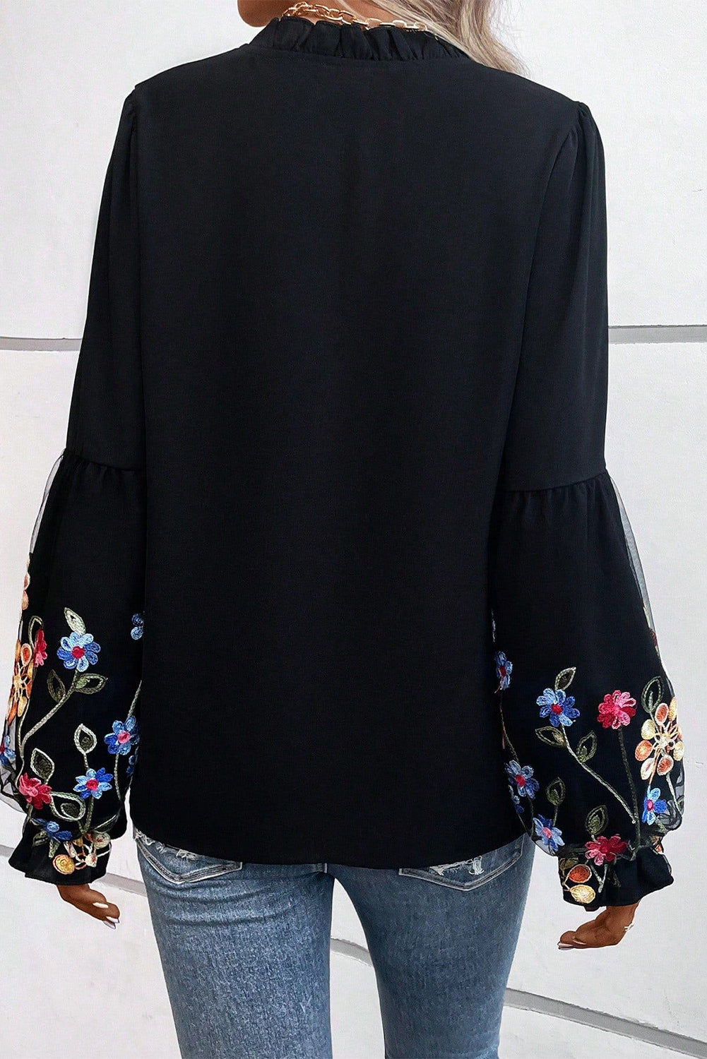BLOOMING BLACK BLOUSE